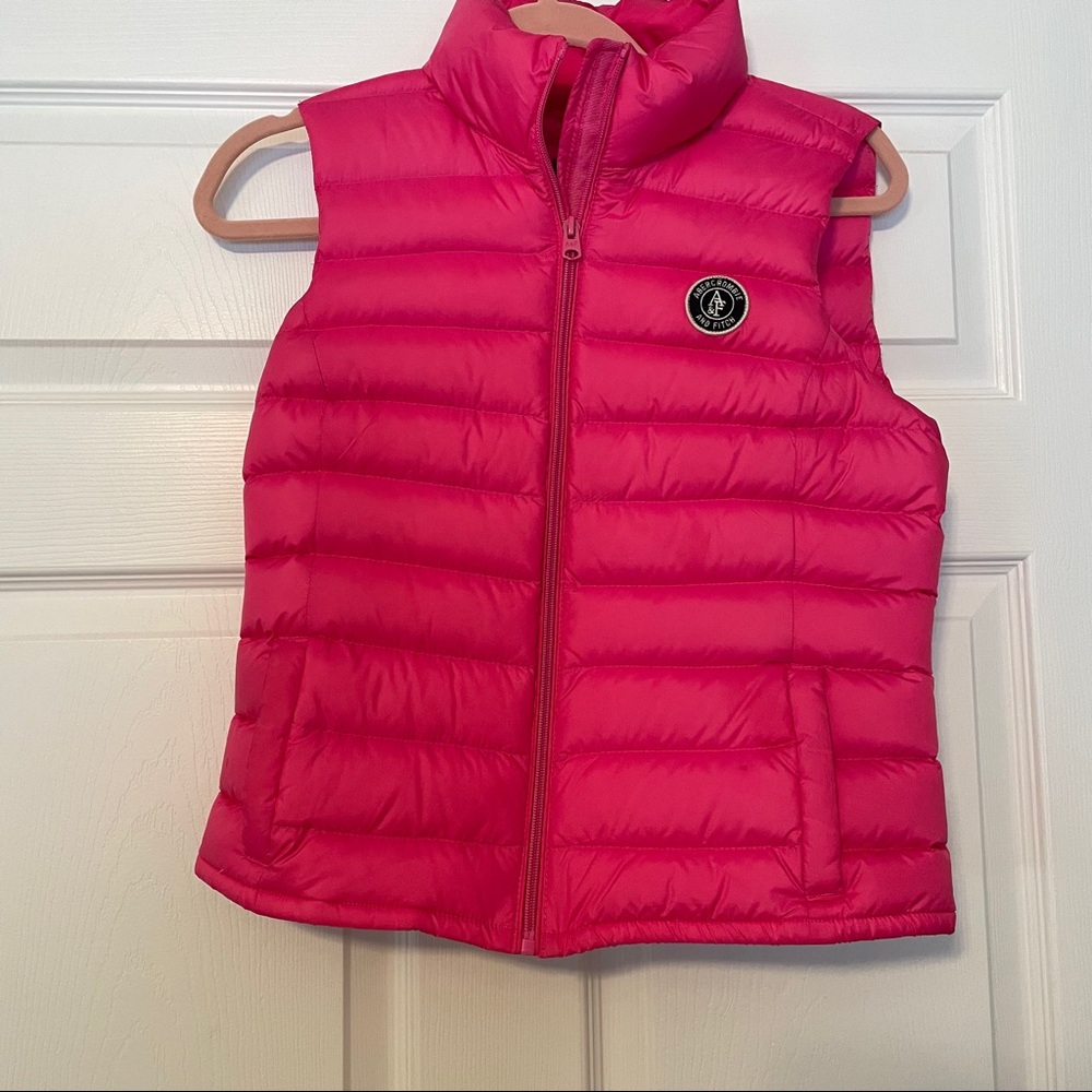 Pink Abercrombie and Fitch Medium Puffer Vest